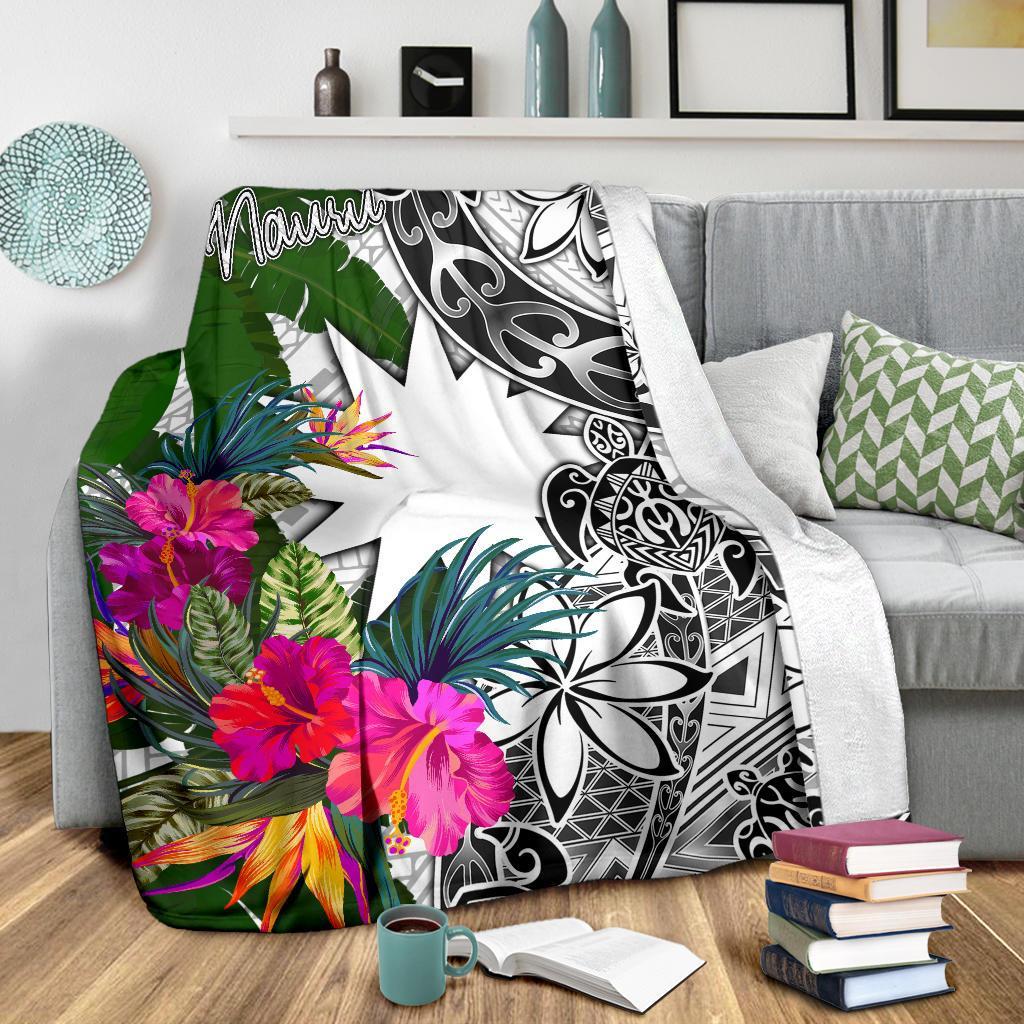 Nauru Premium Blanket White - Turtle Plumeria Banana Leaf - Polynesian Pride
