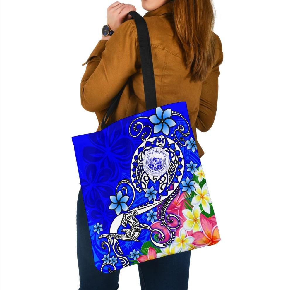 Hawaii Polynesian Tote Bags - Hawaii Seal With Turtle Plumeria (Blue) Tote Bag One Size Blue - Polynesian Pride