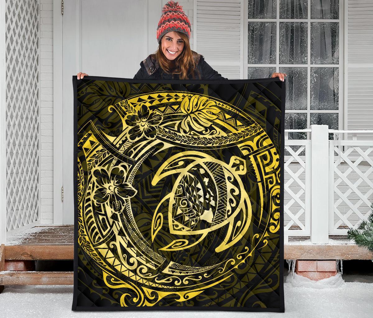 Hawaiian Turtle Polynesian Yellow Premium Quilt - Polynesian Pride