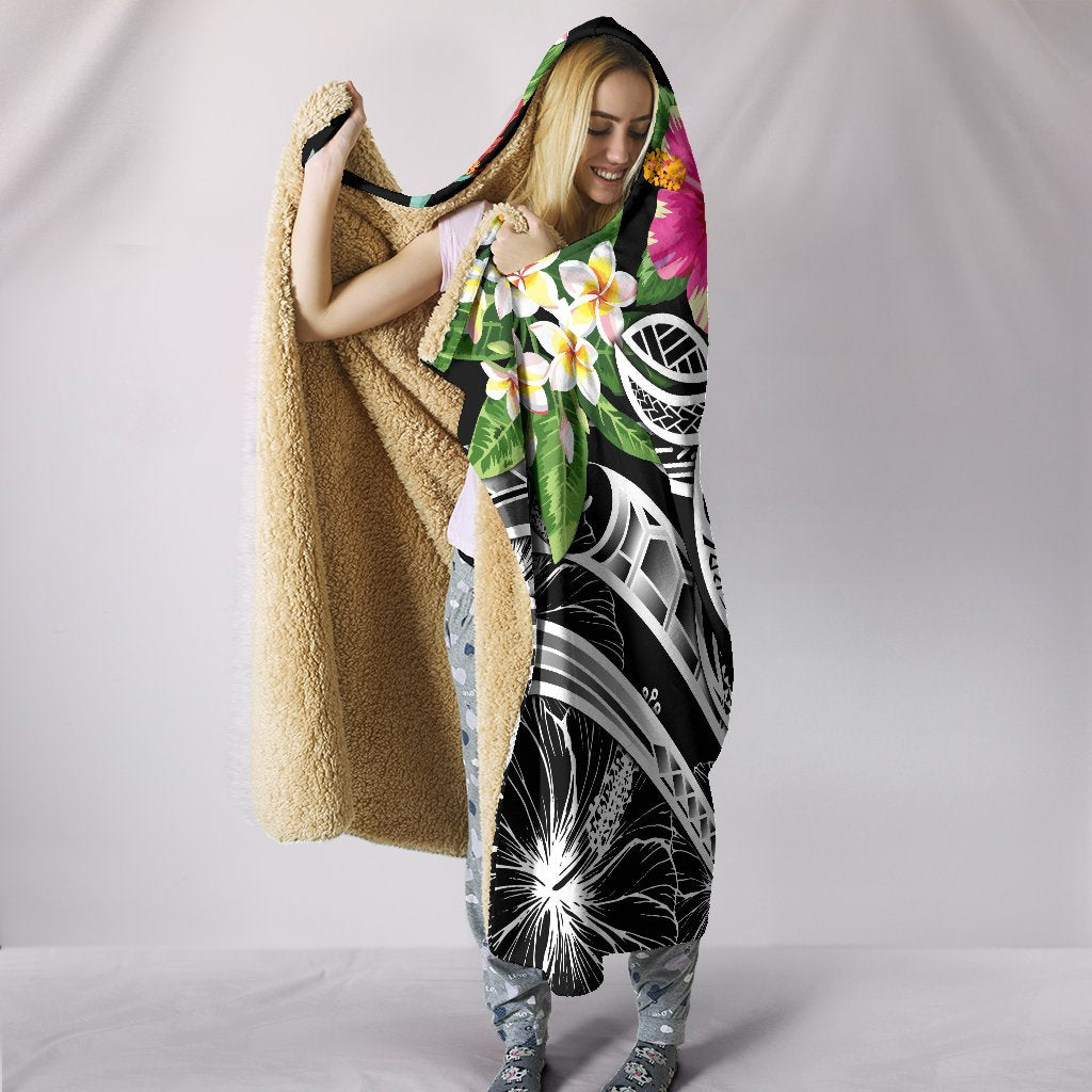 Tonga Polynesian Hooded Blanket - Summer Plumeria (Black) - Polynesian Pride