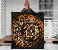 Hawaiian Turtle Polynesian Gold Premium Quilt - Polynesian Pride