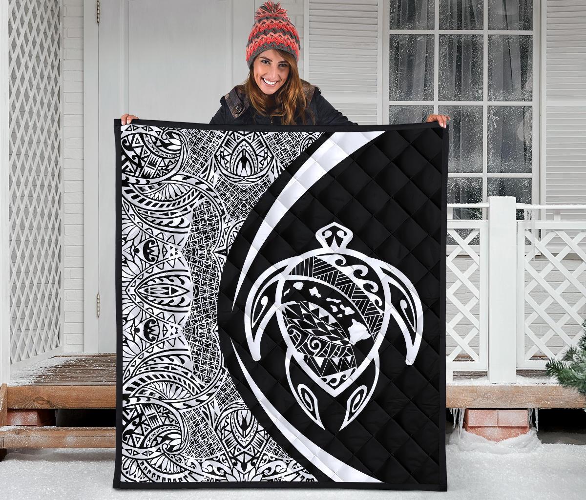 Hawaii Turtle Map Polynesian Premium Quilt - White - Circle Style - Polynesian Pride