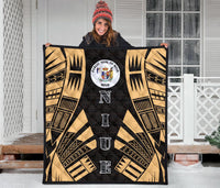 Niue Premium Quilt - Niue Seal Polynesian Gold Tattoo - Polynesian Pride