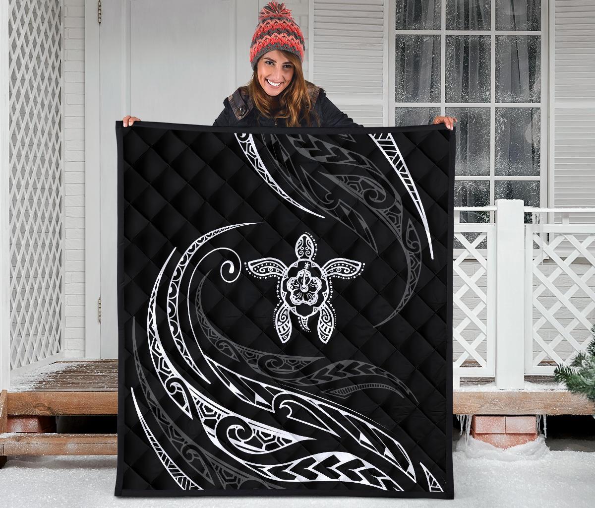 Hawaii Turtle Hibicus Premium Quilt - Frida Style - White - Polynesian Pride