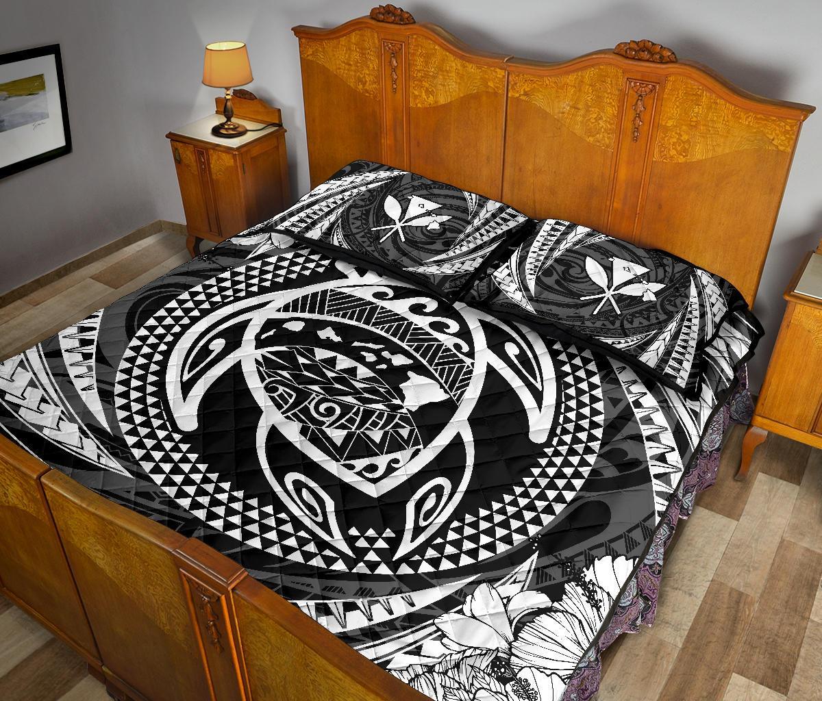 Hawaiian Kanaka Honu Hibiscus Tornando White Polynesian Quilt Bed Set - Polynesian Pride
