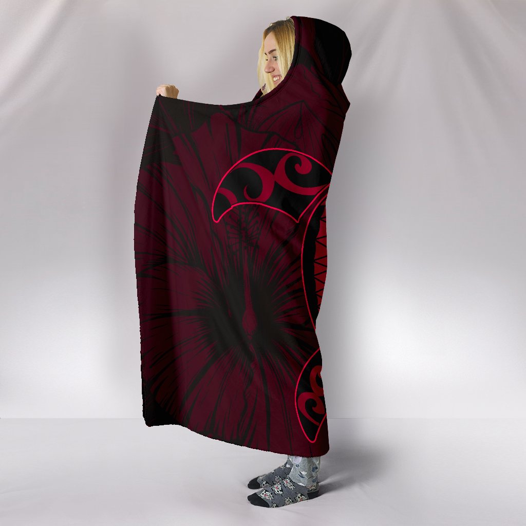 Hawaii Hibiscus Hooded Blanket - Harold Turtle - Calico Red - Polynesian Pride