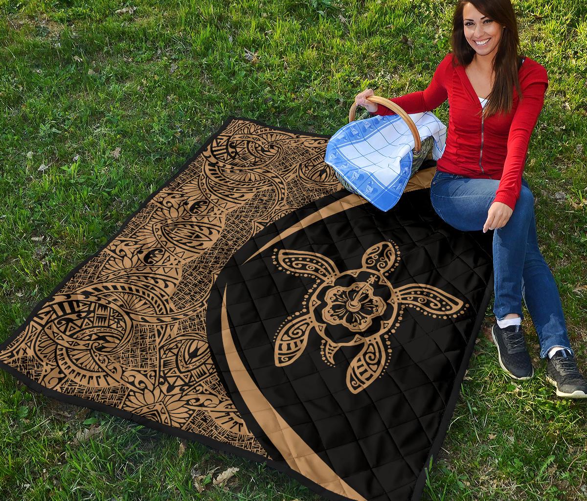 Hawaiian Hibiscus Turtle Polynesian Black Premium Quilt - Circle Style - Polynesian Pride