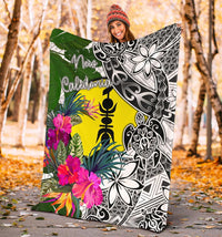 New Caledonia Premium Blanket White - Turtle Plumeria Banana Leaf - Polynesian Pride