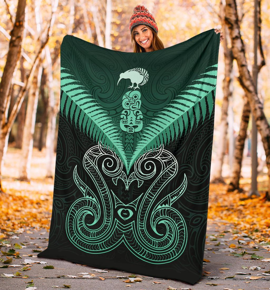 Maori Manaia New Zealand Premium Blanket Turquoise - Polynesian Pride