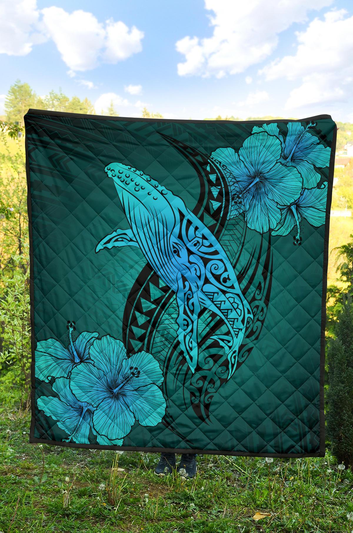 Hawaii Whale Swim Poly Turquoise Premium Quilt - Polynesian Pride