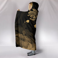 Hawaii Hibiscus Map Polynesian Ancient Gold Turtle Hooded Blanket - Polynesian Pride