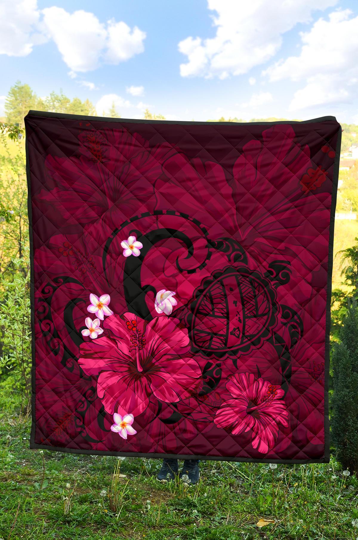 Hawaii Turtle Poly Tribal Pink Premium Quilt - Polynesian Pride