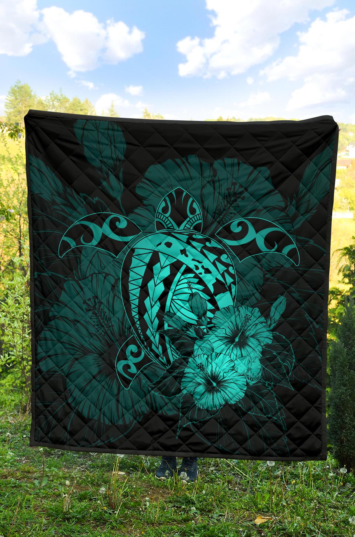 Hawaii Hibiscus Premium Quilt - Harold Turtle - Turquoise - Polynesian Pride