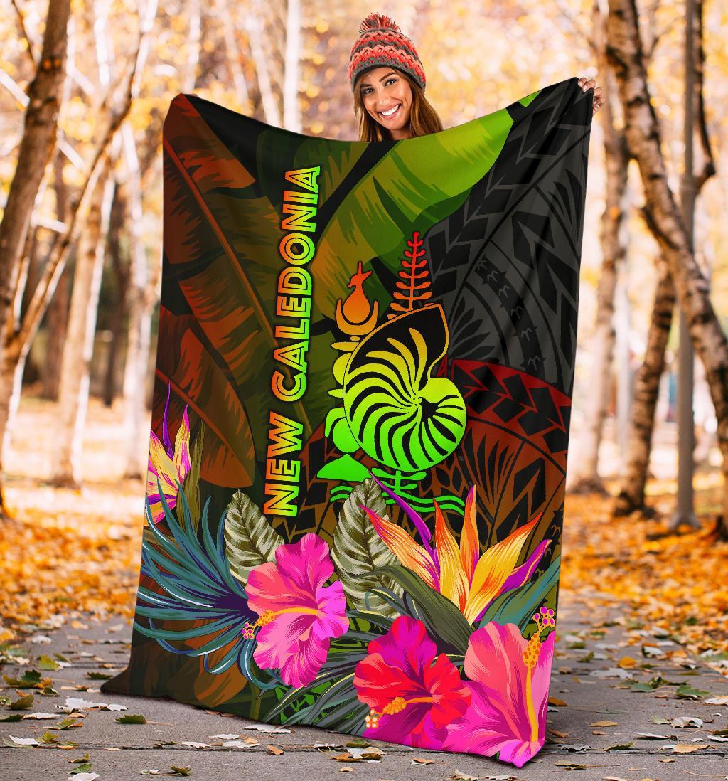 New Caledonia Polynesian Premium Blanket - Hibiscus and Banana Leaves - Polynesian Pride