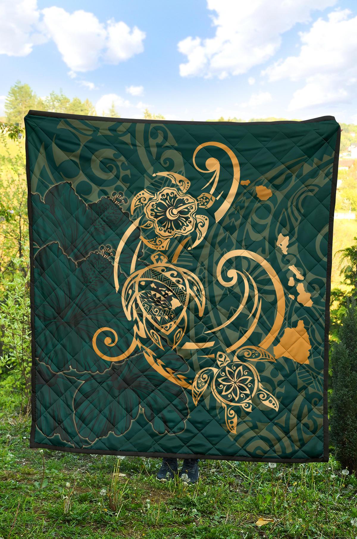Hawaii Triple Marble Turtle Polynesian Hibiscus Premium Quilt - AH - Benjamin Style - Green - Polynesian Pride