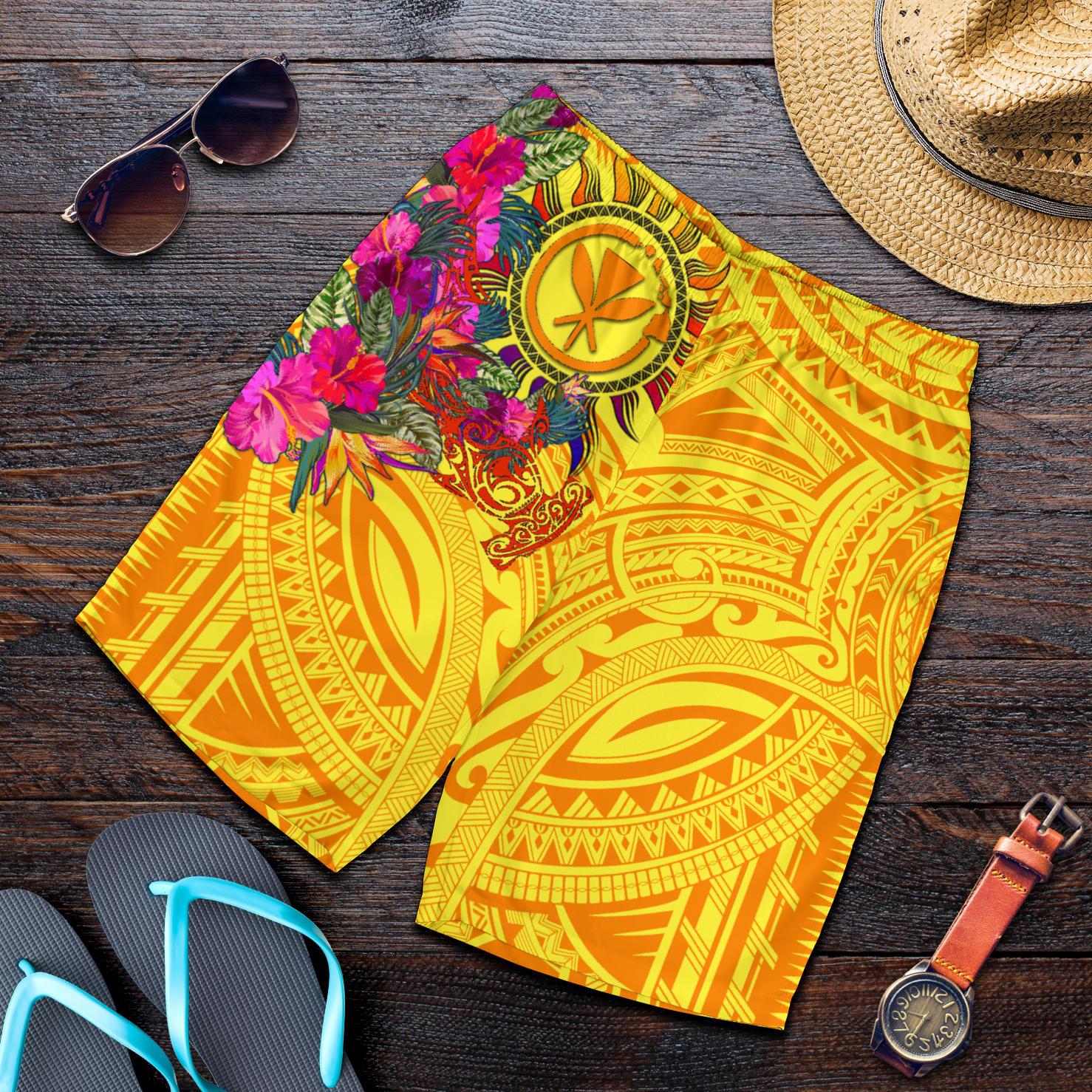 Polynesian Hawaii Kanaka Maoli Men's Shorts - Hibiscus Flowers & Polynesian Patterns Yellow - Polynesian Pride