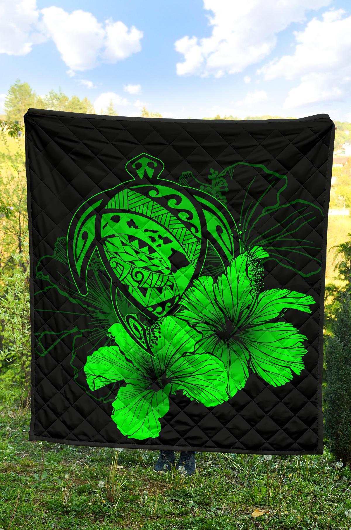 Hawaii Hibiscus Premium Quilt - Turtle Map - Green - Polynesian Pride