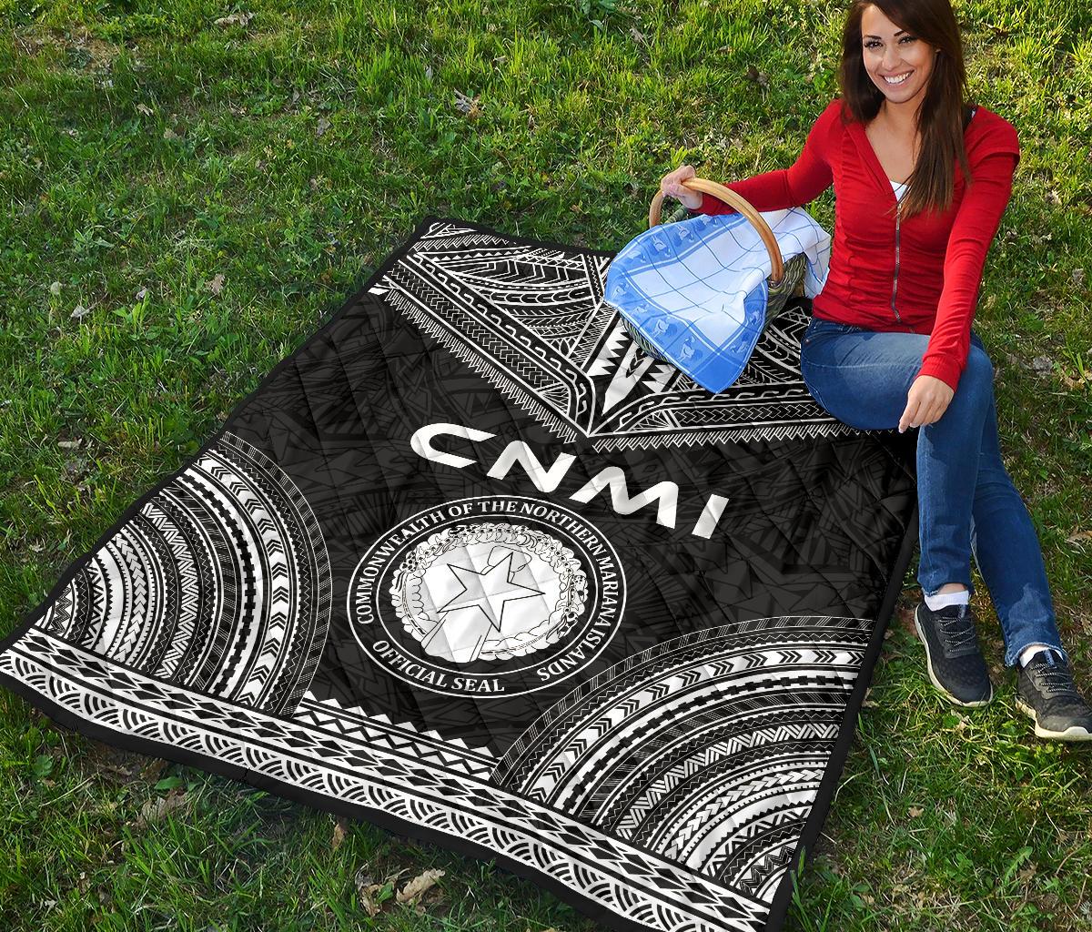 Northern Mariana Islands Premium Quilt - CNMI Seal Polynesian Chief Black Version - Polynesian Pride