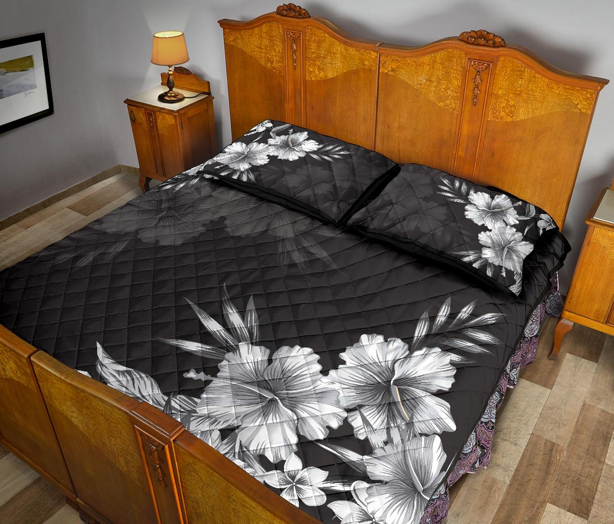 Hawaii Quilt Bed Set - Black n White Hibiscus Quilt Bed Set - Polynesian Pride