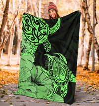 Hawaii Turtle Premium Blanket Polynesian Hibiscus Art Green AH - Polynesian Pride