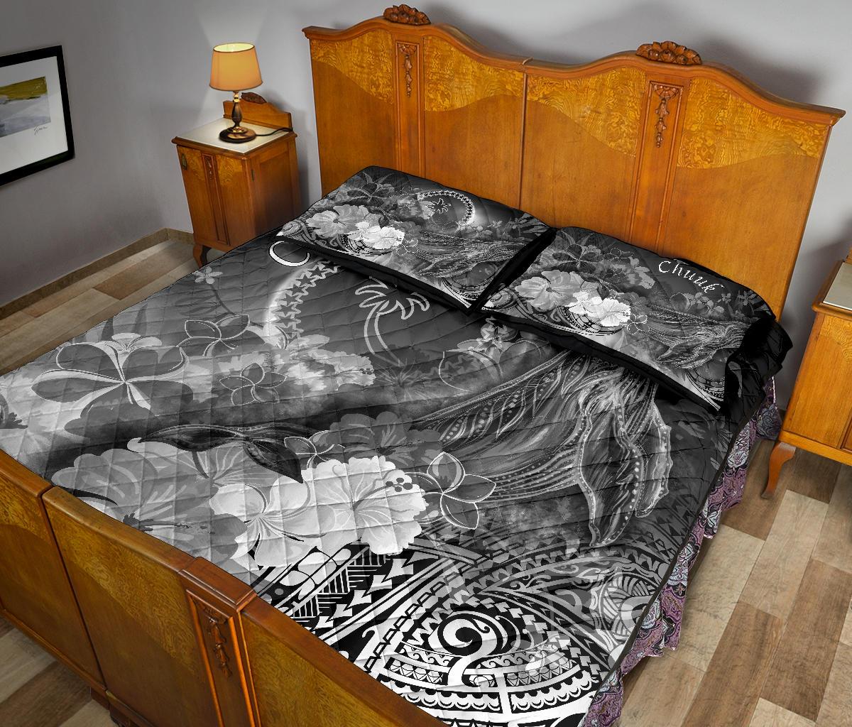 Chuuk Quilt Bed Set - Humpback Whale with Tropical Flowers (White) - Polynesian Pride