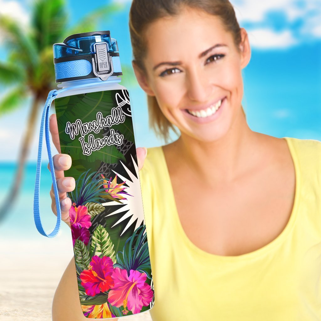 Marshall Islands Hydro Tracking Bottle - Turtle Plumeria Banana Leaf - Polynesian Pride