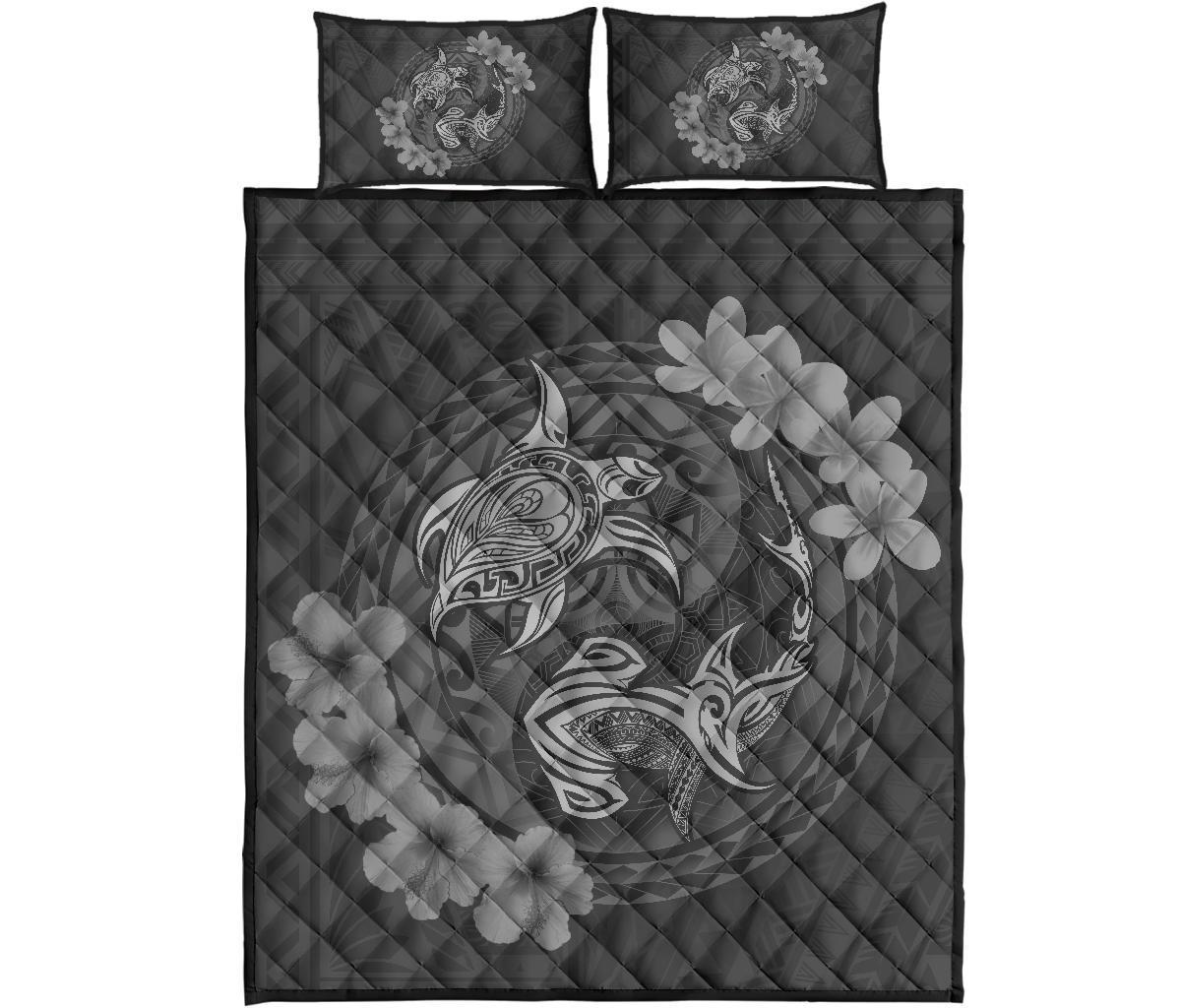 Hawaii Yin Yang Turtle Shark Hibiscus Plumeria Quilt Bed Set - Gray Gray - Polynesian Pride