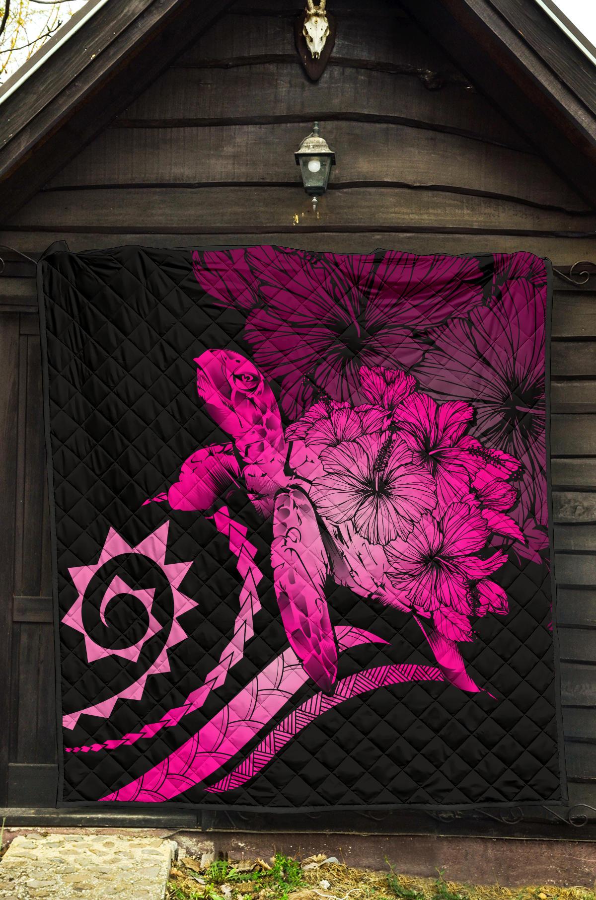 Hawaii Turtle Hibiscus Polynesian Vintage Premium Quilt - Pink - Polynesian Pride