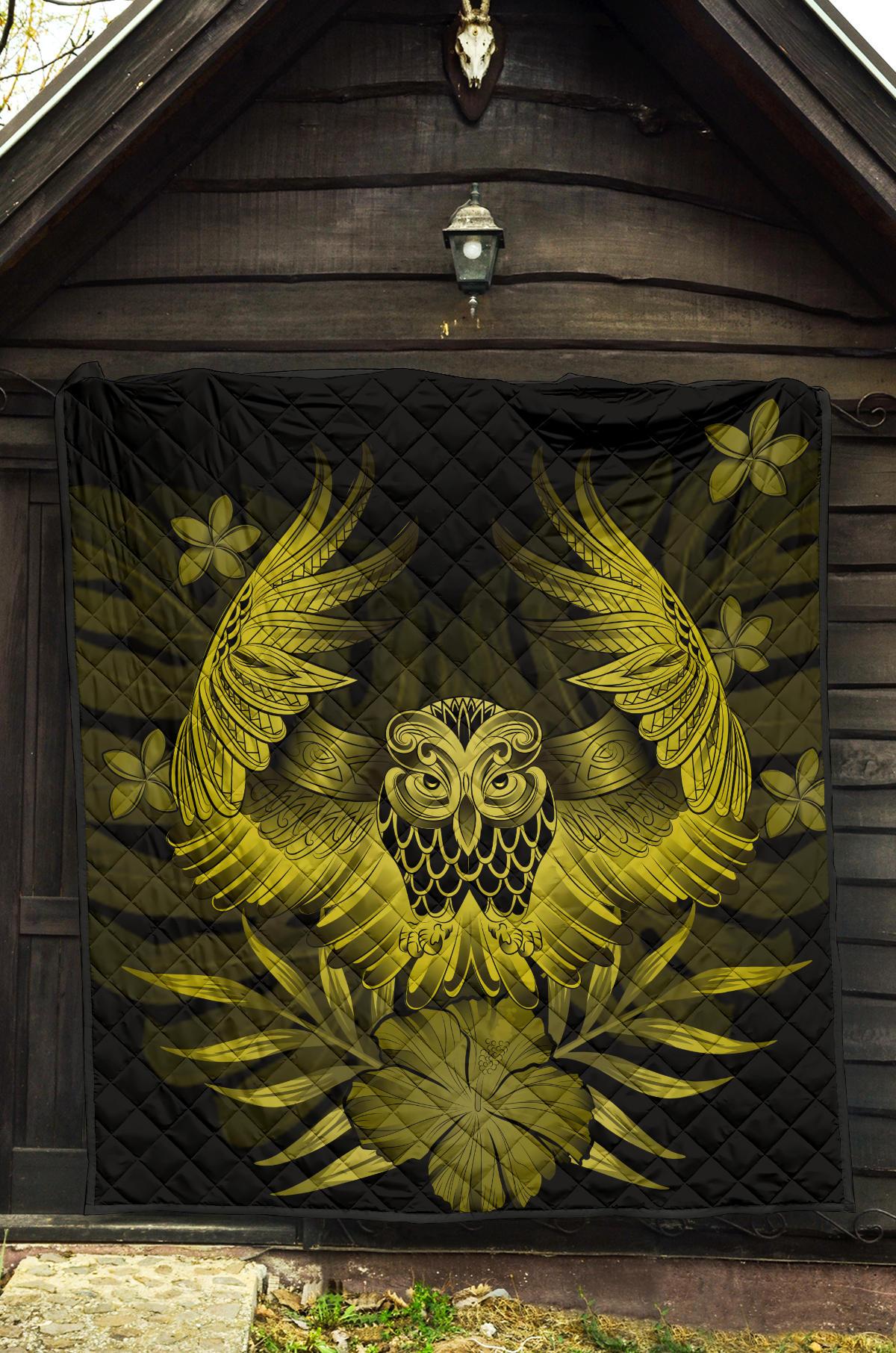 Hawaii Owl Hibiscus Plumeria Premium Quilt - Yellow - Polynesian Pride