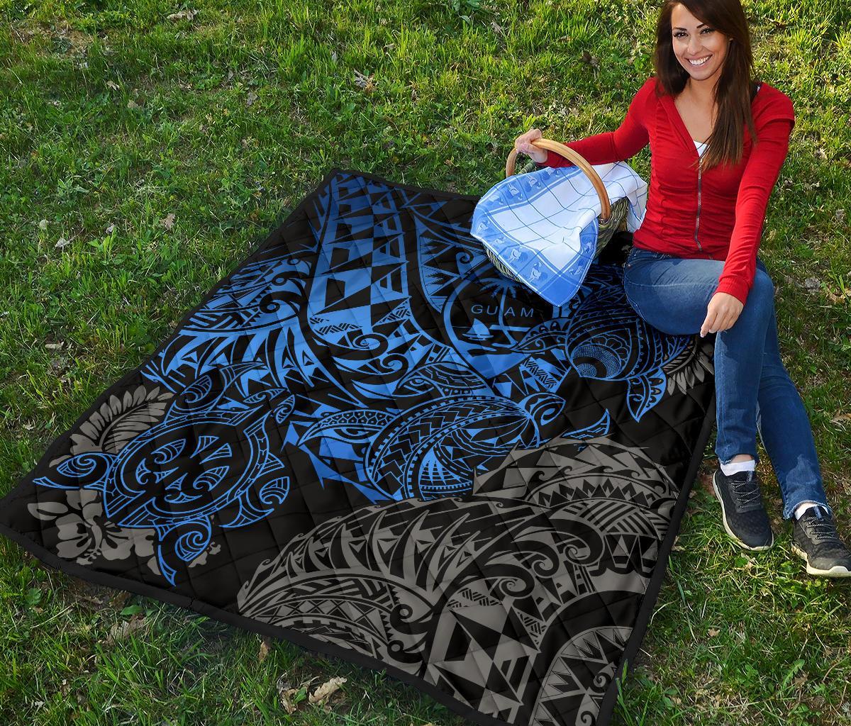 Guam Polynesian Premium Quilt - Blue Turtle Flowing - Polynesian Pride