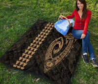 Hawaii Kakau Makau Fish Hook Polynesian Premium Quilt - Gold - Polynesian Pride