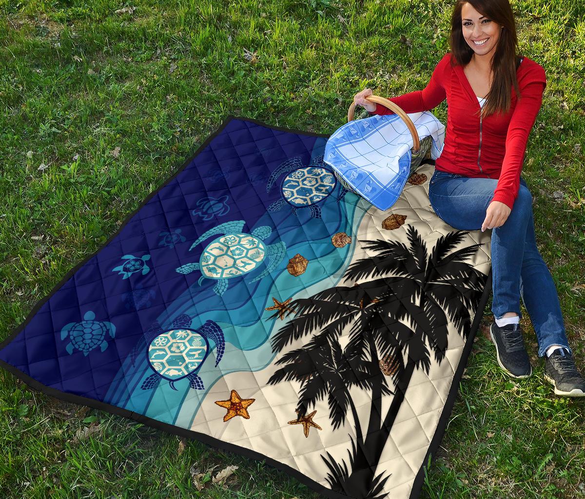 Hawaiian Sea Turtle Symbol Palm Premium Quilt - Polynesian Pride