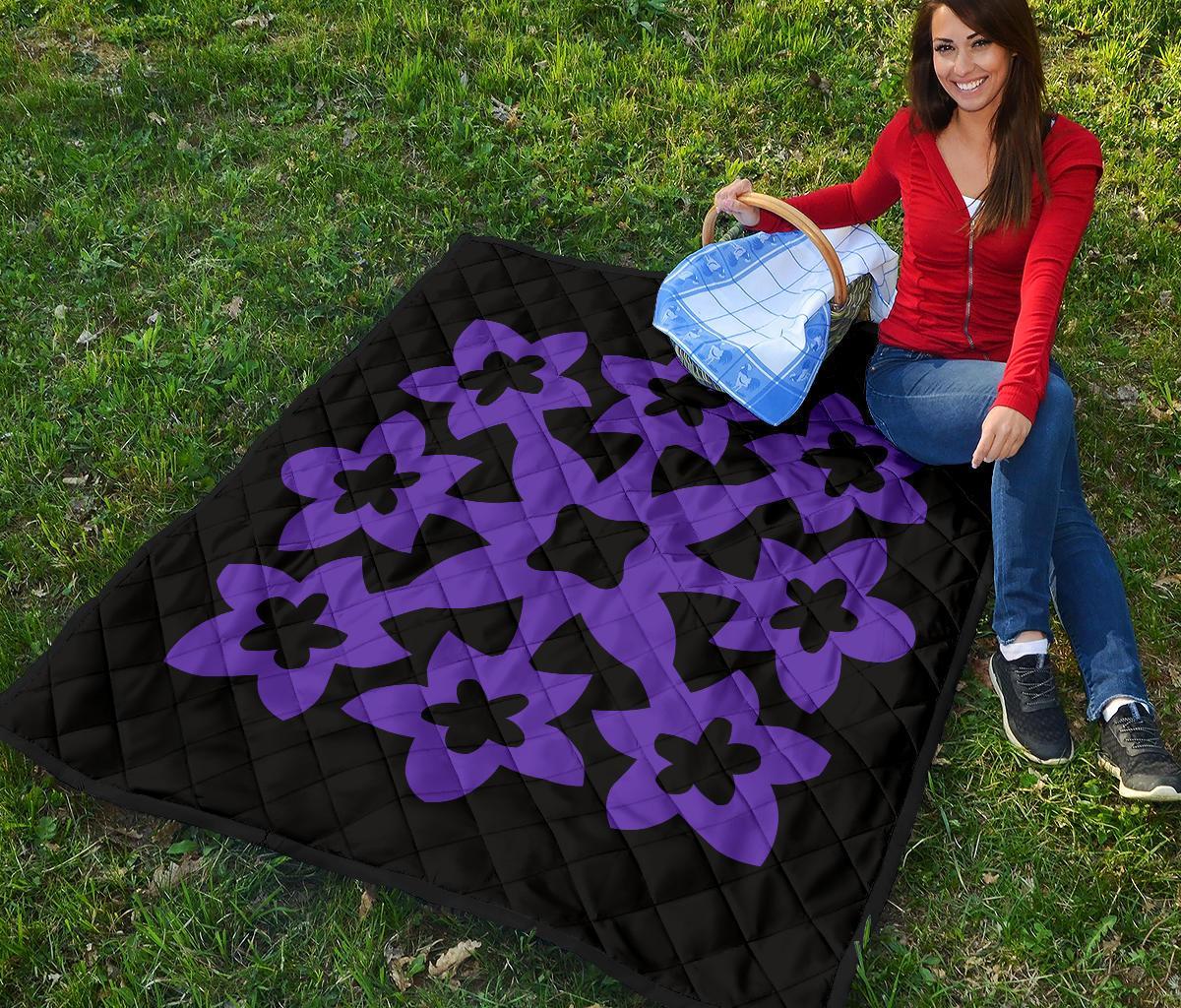 Hawaiian Premium Quilt Royal Pattern - Black And Purple - A1 Style - Polynesian Pride