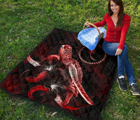 Chuuk Polynesian Premium Quilt - Turtle With Blooming Hibiscus Red - Polynesian Pride