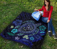 Hawaiian Blue Ocean Honu And Flowers Premium Quilt - Polynesian Pride