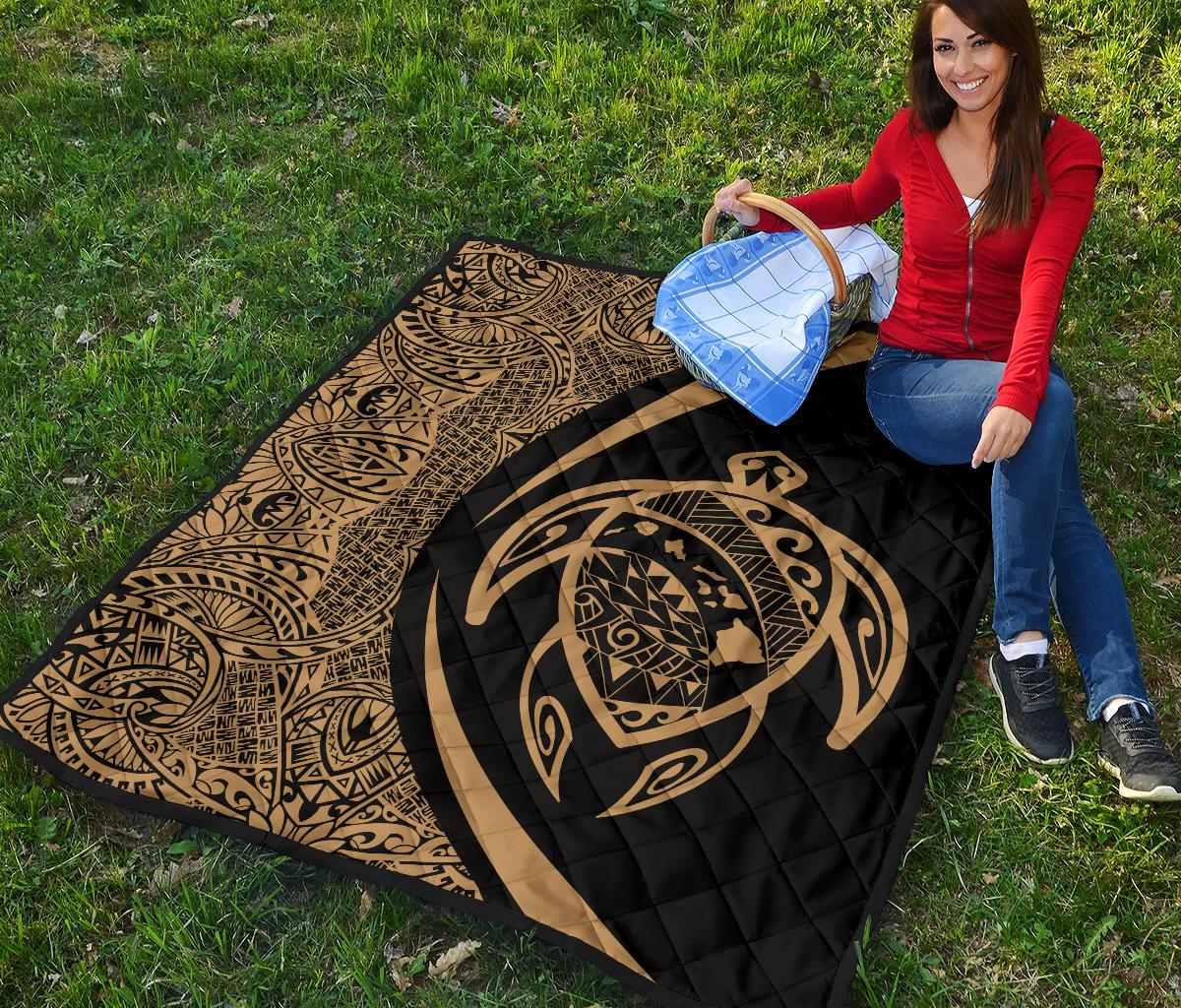 Hawaii Turtle Map Polynesian Premium Quilt - Gold - Circle Style - Polynesian Pride