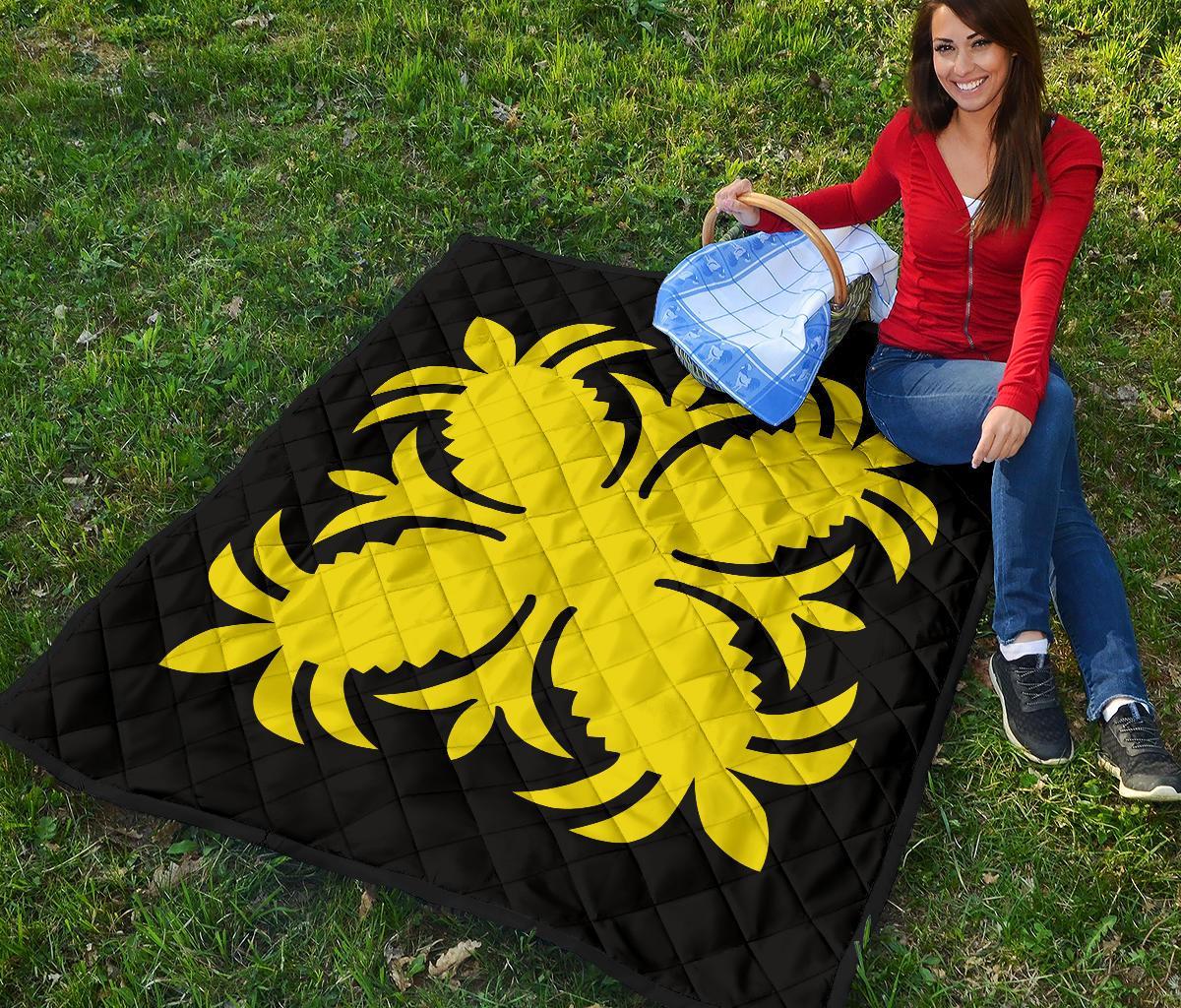 Hawaiian Premium Quilt Royal Pattern - Black And Yellow - A2 Style - Polynesian Pride