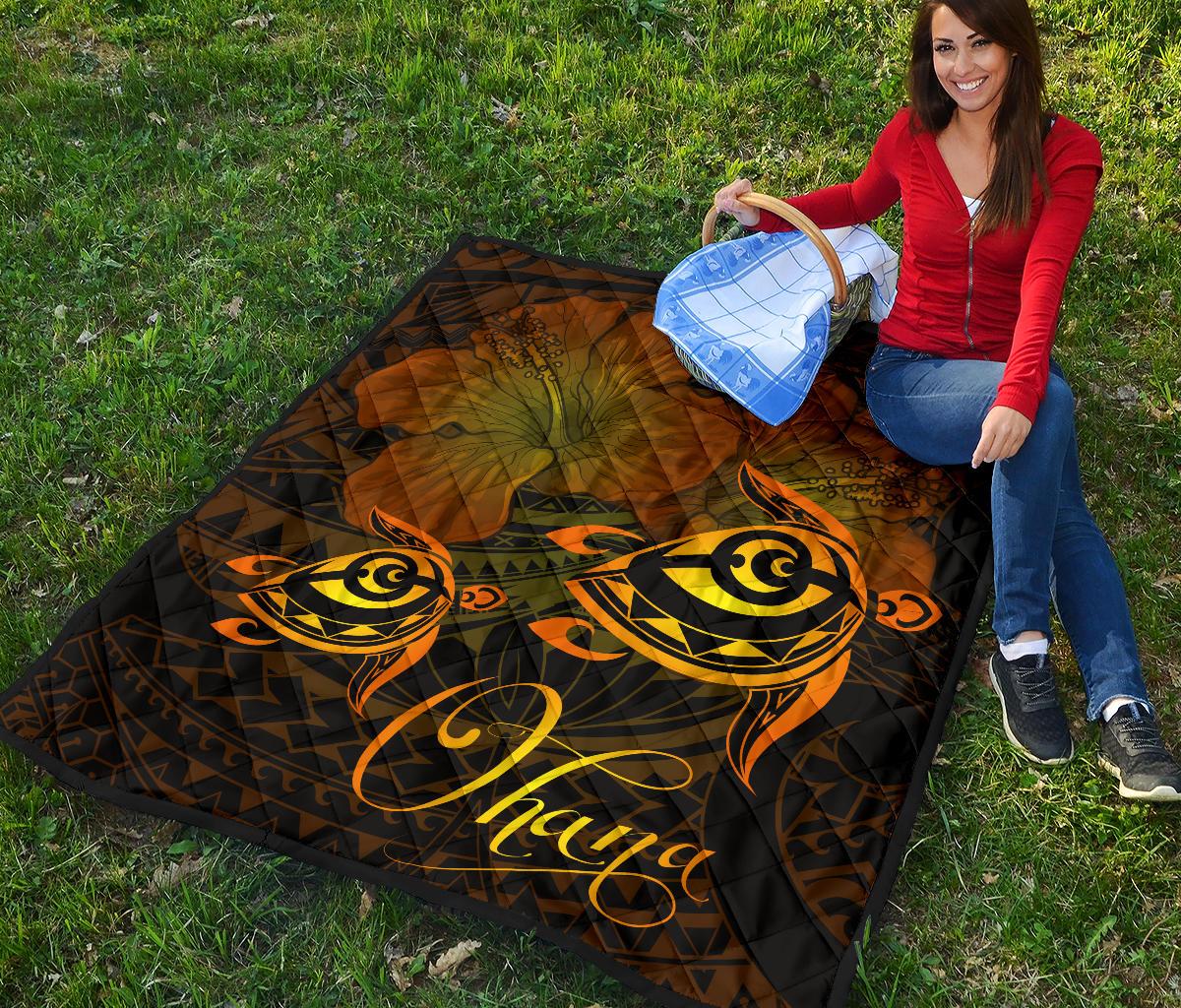 Hawaii Turtle Ohana Hibiscus Poly Premium Quilt Yellow - Polynesian Pride