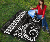 Hawaii Kakau White Polynesian Premium Quilt - Polynesian Pride