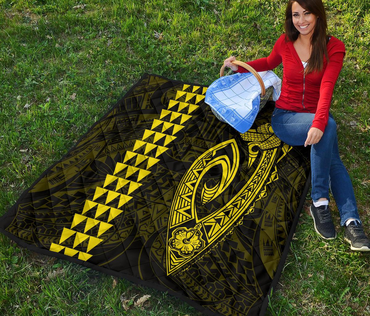Hawaii Kakau Makau Fish Hook Polynesian Premium Quilt - Yellow - Polynesian Pride