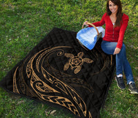 Hawaii Turtle Hibicus Premium Quilt - Frida Style - Gold - Polynesian Pride