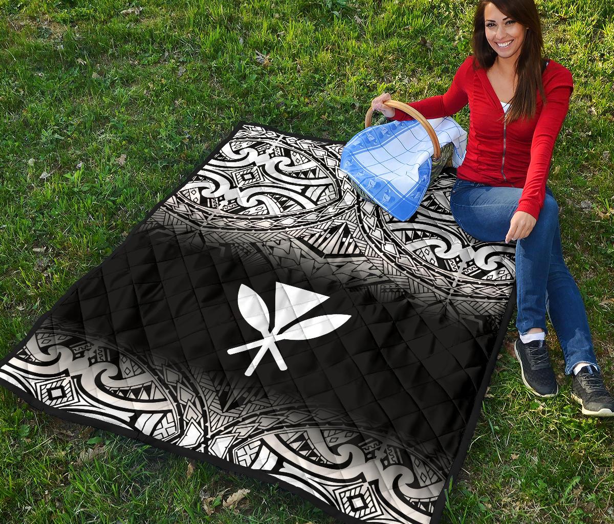 Hawaii Premium Quilt - White Kanaka Maoli Polynesian Tattoo & Black Frog - Polynesian Pride