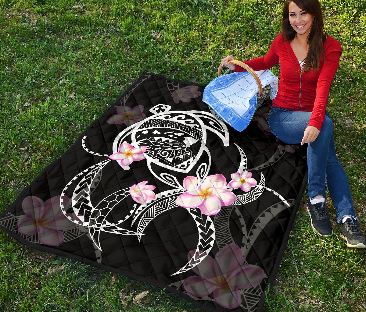 Hawaii Turtle Swim Poly Premium Quilt - Polynesian Pride