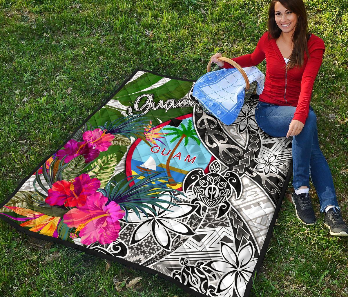 Guam Premium Quilt White - Turtle Plumeria Banana Leaf - Polynesian Pride