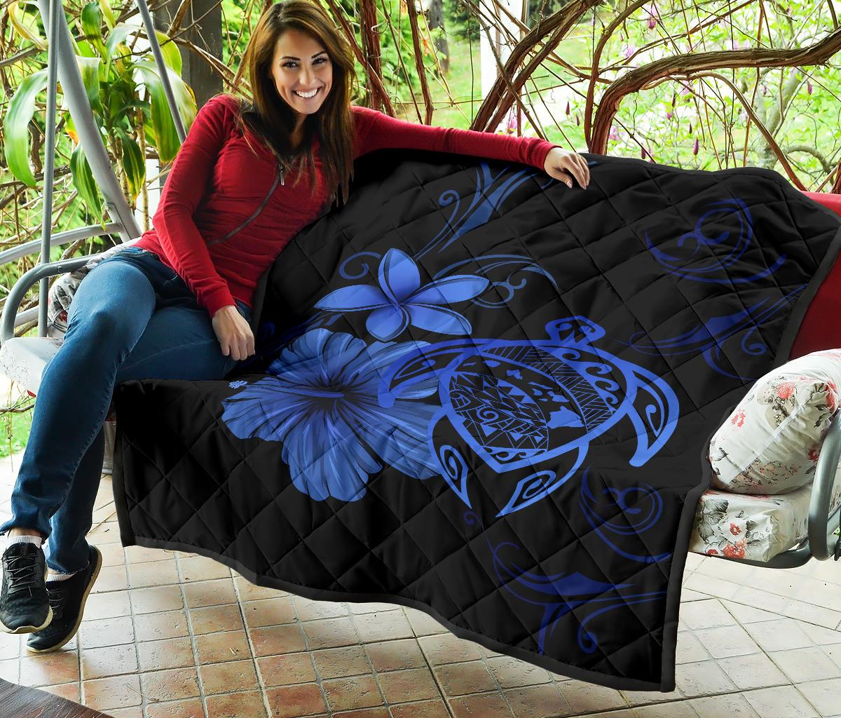 Hawaii Turtle Hibiscus Premium Quilt Blue - Polynesian Pride