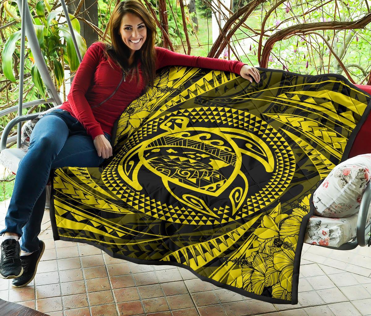 Hawaiian Kanaka Honu Hibiscus Tornando Yellow Polynesian Premium Quilt - Polynesian Pride