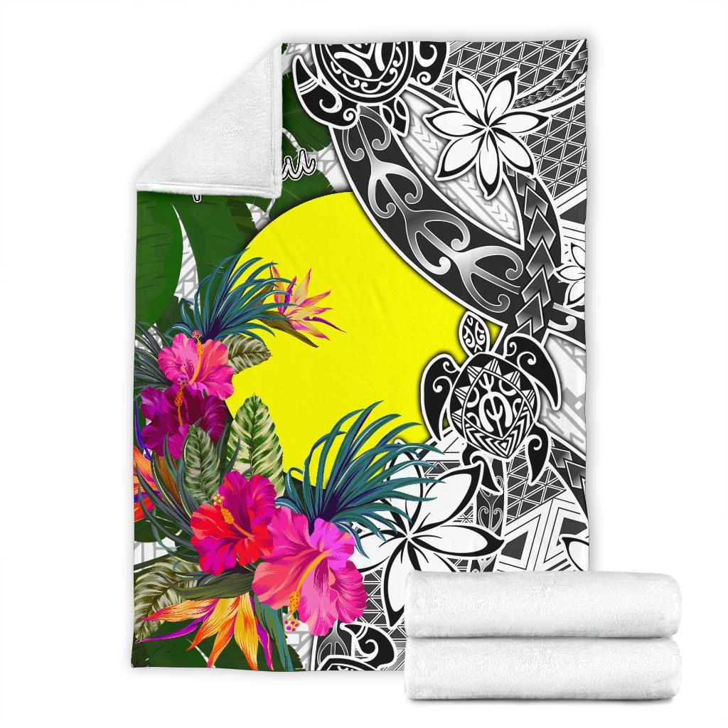 Palau Premium Blanket White - Turtle Plumeria Banana Leaf - Polynesian Pride