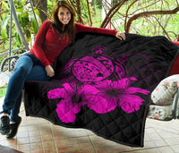Hawaii Hibiscus Premium Quilt - Turtle Map - Pink - Polynesian Pride