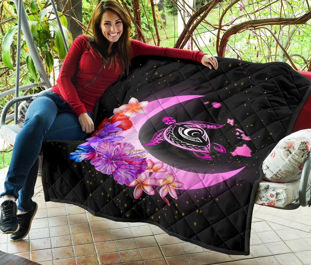 Hawaii Map Moon Star Turtle Plumeria Hibiscus Premium Quilt - Polynesian Pride