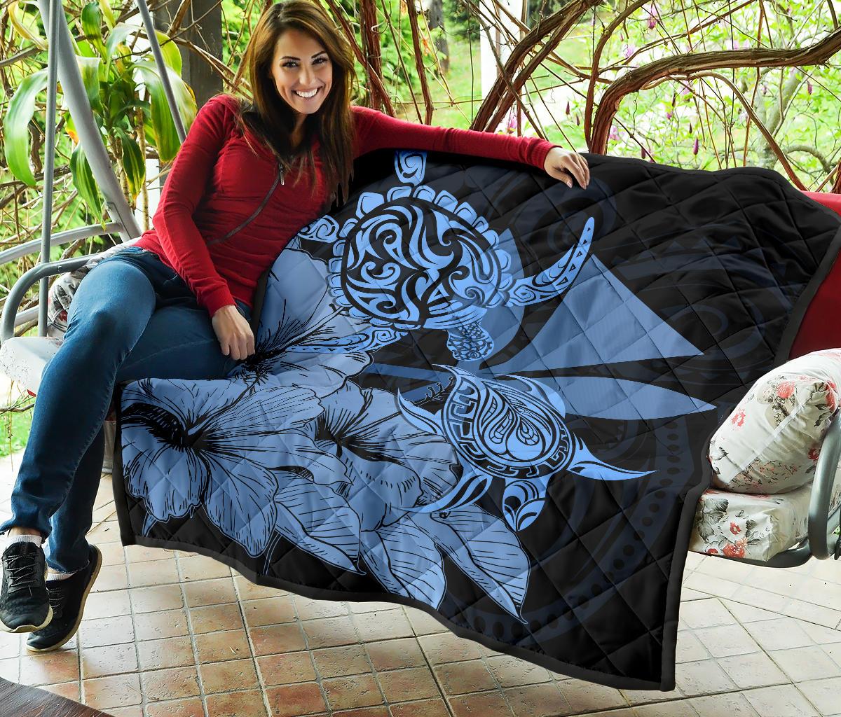 Hawaii Turtle Premium Quilt Polynesian Hibiscus Art Ver 2.0 Blue AH - Polynesian Pride